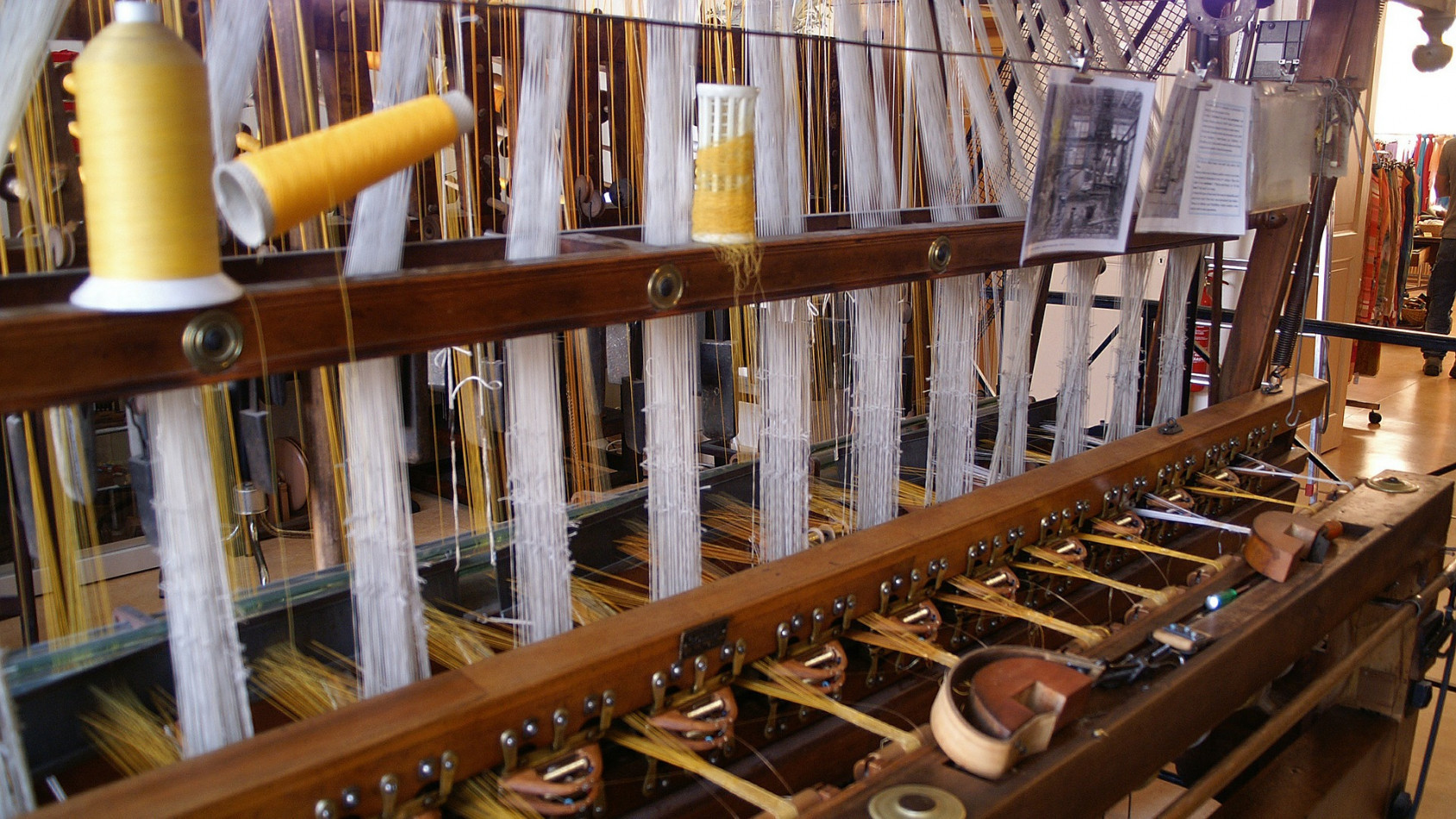 5 Ways to Combine Fashion and Sustainability in The Textile Industry